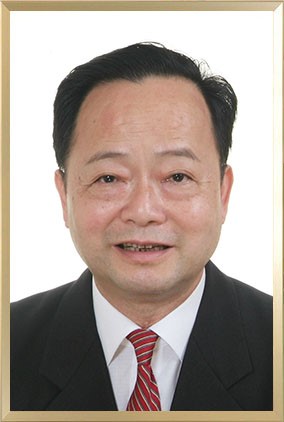 邱冠周
